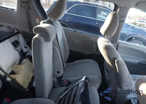 2015 Toyota Sienna Le 8 Passenger из США, поврежденный, VIN 5TDKK3DC1FS539676